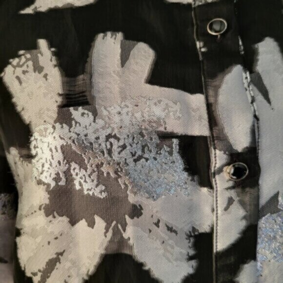 Metallic Silver Floral Print Blouse Sz Small - Picture 2 of 13